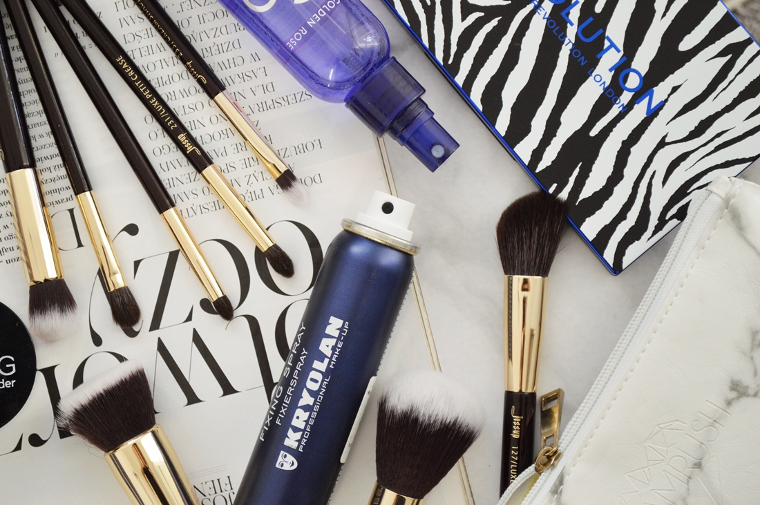 utrwalacz makijażu fixing spray puderek.com.pl